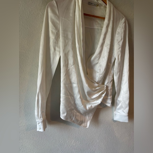Alice + Olivia White Drape Blouse size 2 - Picture 5 of 7